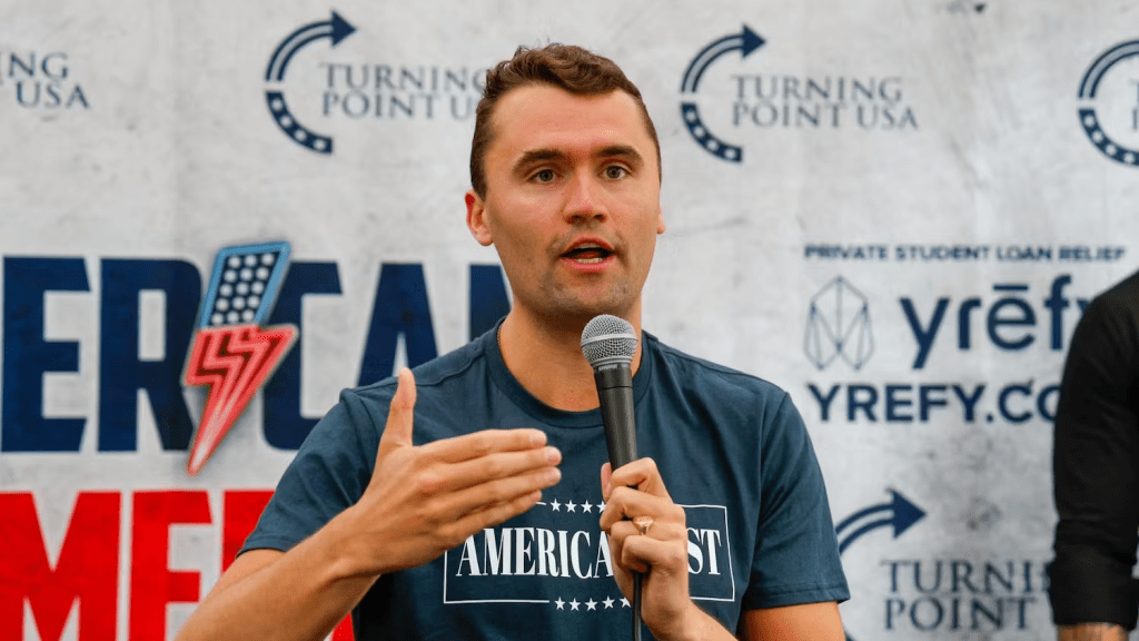 Avete tutti torto,&nbsp;stronzi